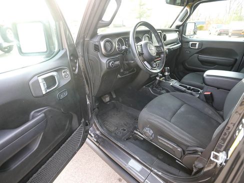 Used 2022 Jeep Wrangler Unlimited Sport image 10