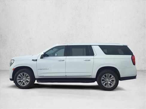 Used 2023 GMC Yukon XL Denali AWD/4WD image 5