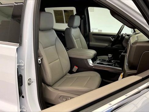 Used 2026 GMC Sierra 1500 SLT w/ SLT Premium Package AWD/4WD image 6