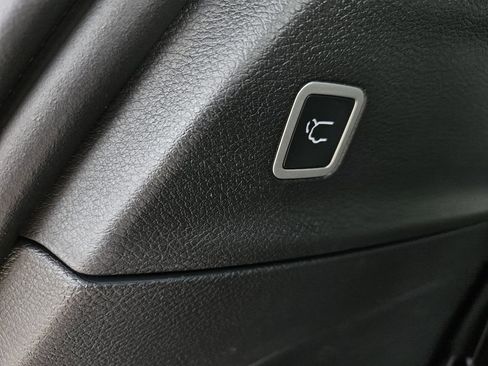 New 2026 Chrysler Pacifica Limited image 10