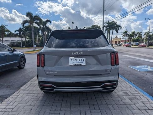 Used 2023 Kia Sorento SX image 11