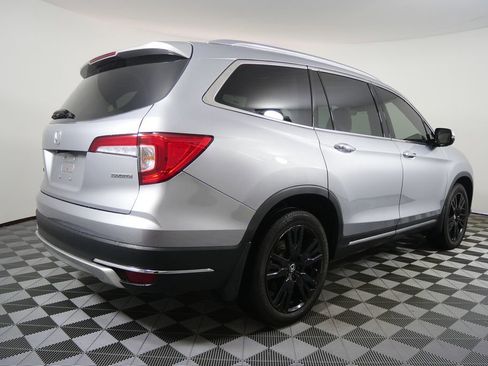 Used 2022 Honda Pilot Touring image 3