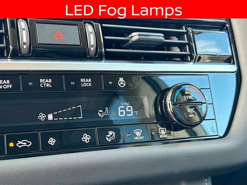 Used 2025 Nissan Pathfinder SL w/ Cargo Package image 32