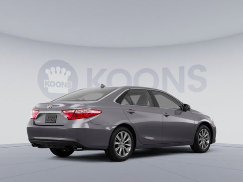 Used 2015 Toyota Camry XSE FWD image 4