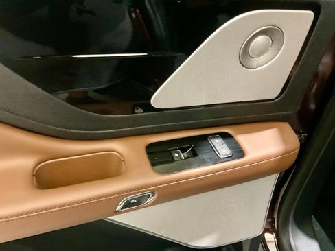 Used 2020 Lincoln Aviator Reserve w/ Equipment Group 201A RWD image 11