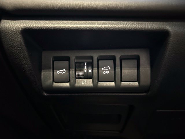 Used 2023 Subaru Outback Limited AWD/4WD image 17