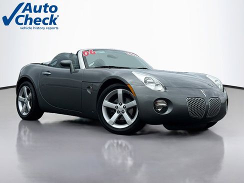 Used 2006 Pontiac Solstice Convertible w/ Premium Package image 1