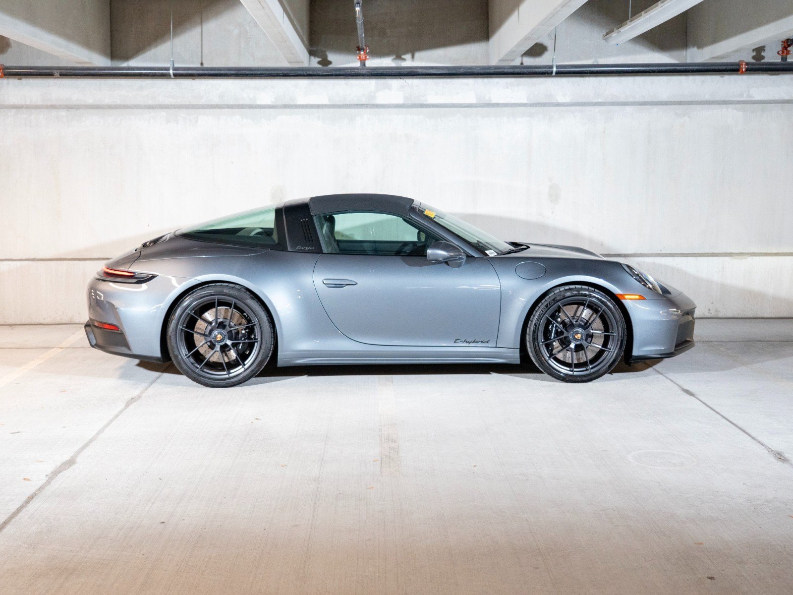 Certified 2026 Porsche 911 Targa 4 GTS AWD/4WD image 8