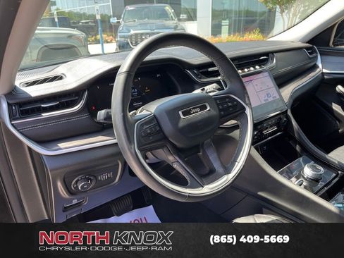 Used 2023 Jeep Grand Cherokee L Limited w/ Luxury Tech Group II AWD/4WD image 6