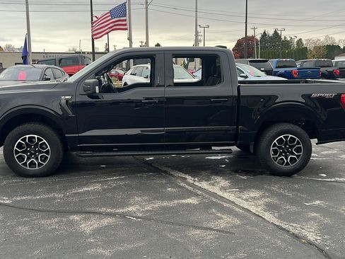 Used 2022 Ford F150 XLT w/ Equipment Group 302A High image 9