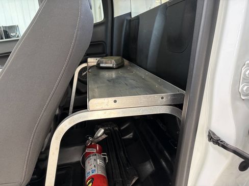 Used 2022 Chevrolet Colorado LT w/ Fleet Safety Package image 22