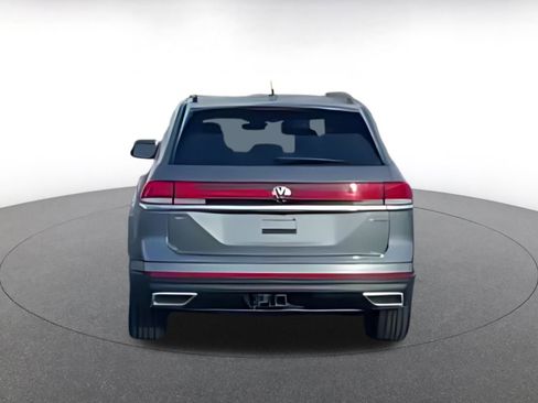Used 2024 Volkswagen Atlas SE image 16