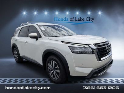 Used 2024 Nissan Pathfinder SL
