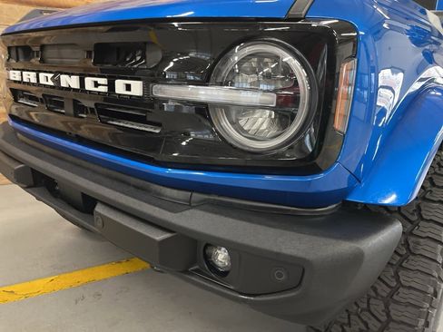 Used 2021 Ford Bronco Outer Banks image 10