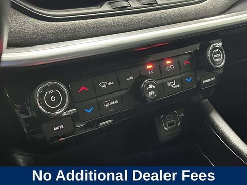 Used 2022 Jeep Compass Latitude w/ Convenience Group AWD/4WD image 34
