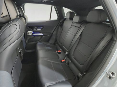 Used 2026 Mercedes-Benz GLC 300 image 18