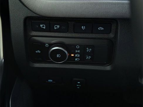 Certified 2024 Ford F250 Platinum image 13