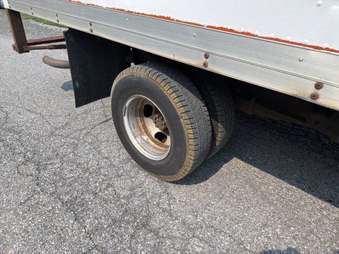 Used 2012 GMC Savana 3500 RWD image 14