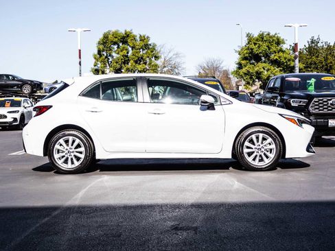 Certified 2025 Toyota Corolla SE image 4