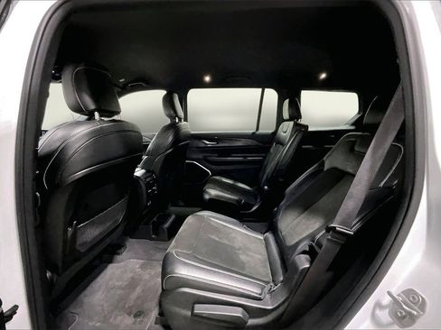 Used 2021 Jeep Grand Cherokee L Laredo image 23