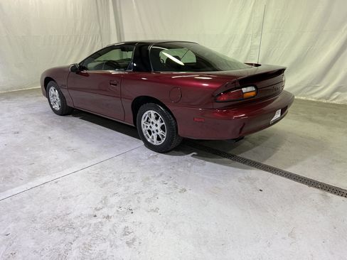 Used 2002 Chevrolet Camaro Z28 w/ Preferred Equipment Group 2 RWD image 8