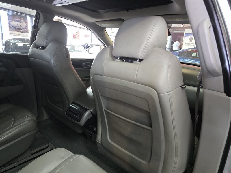 Used 2016 Buick Enclave Premium w/ Experience Buick Package FWD image 15