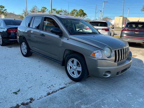 Used 2007 Jeep Compass Sport image 7