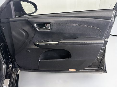 Used 2017 Toyota Avalon Limited image 33