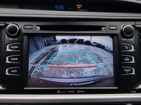 Used 2017 Toyota Highlander Plus FWD image 20