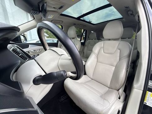 Used 2017 Volvo XC90 T6 Momentum w/ Vision Package AWD/4WD image 23