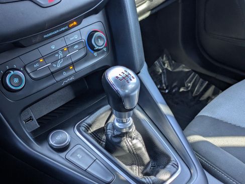 Used 2016 Ford Focus ST image 28