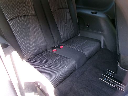 Used 2014 Dodge Journey SXT w/ Flexible Seating Group image 11