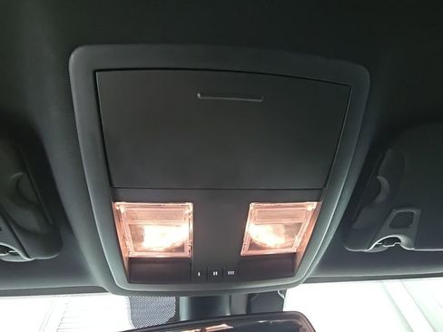 Used 2022 Dodge Challenger R/T image 24