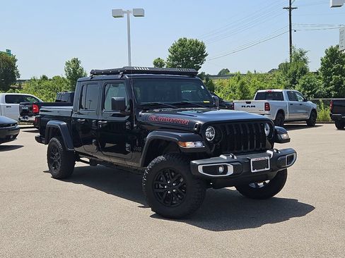 Used 2022 Jeep Gladiator Sport AWD/4WD image 31