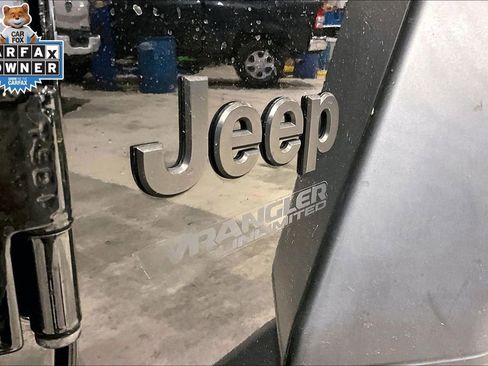 Used 2021 Jeep Wrangler Unlimited Sport AWD/4WD image 10