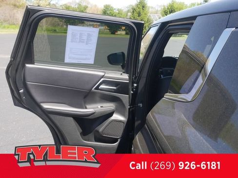 Used 2024 Mitsubishi Outlander SE AWD/4WD image 19