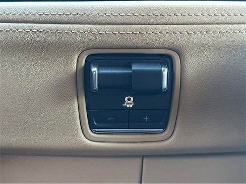 New 2025 Cadillac Escalade IQ Luxury 2 image 22