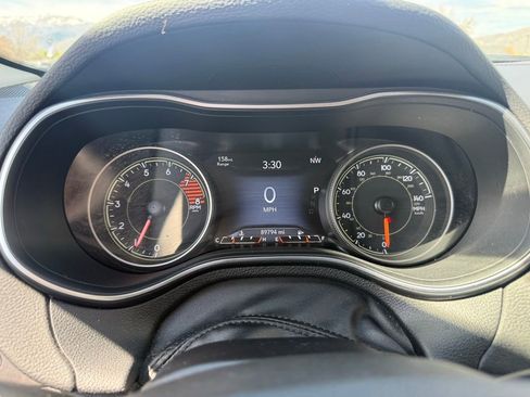 Used 2020 Jeep Cherokee Limited AWD/4WD image 9