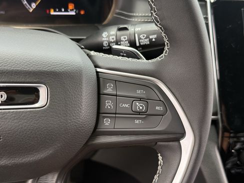 New 2026 Jeep Grand Cherokee Laredo X RWD image 19