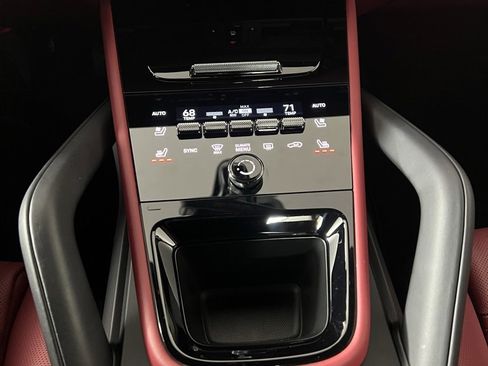 Certified 2026 Porsche Cayenne image 32