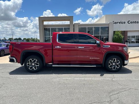 Used 2024 GMC Sierra 1500 SLT w/ SLT Premium Plus Package AWD/4WD image 4