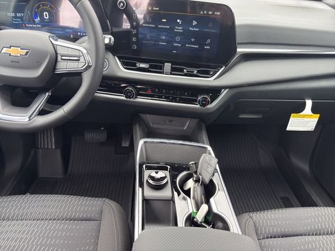 New 2026 Chevrolet Equinox LT image 16