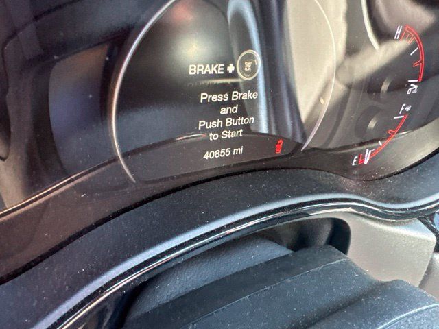 Used 2025 Dodge Durango GT RWD image 11