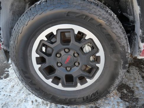 Certified 2025 Toyota 4Runner TRD Off-Road image 16