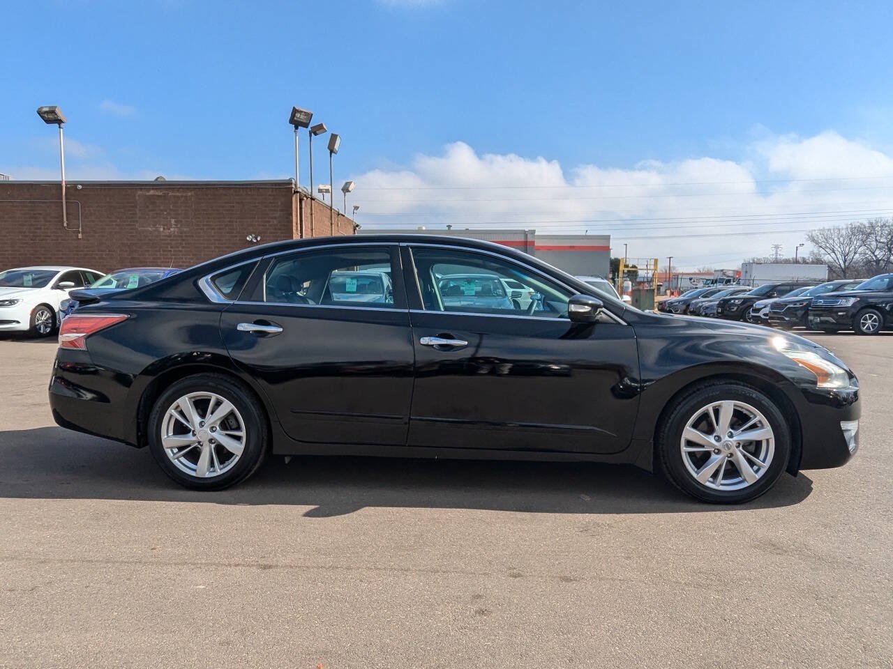 Used 2015 Nissan Altima 2.5 SL w/ Technology Package FWD image 5