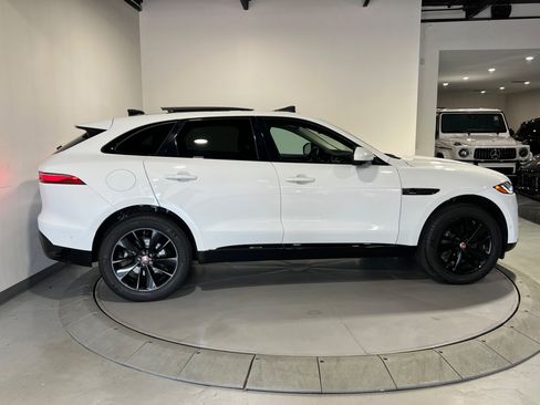 Used 2021 Jaguar F-PACE S image 9
