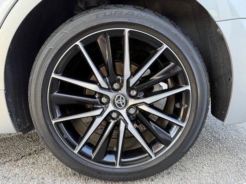 Used 2023 Toyota Camry SE image 18