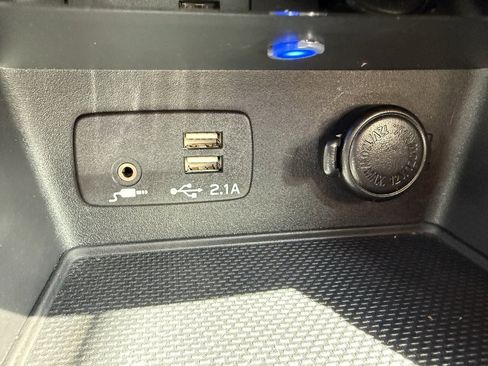 Used 2024 Subaru Forester Touring w/ Convenience Package image 22