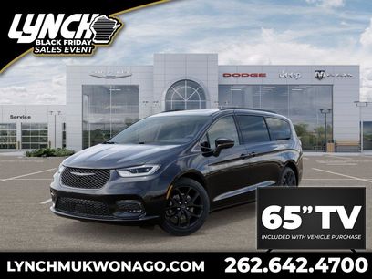 New 2026 Chrysler Pacifica Limited w/ S Appearance Package