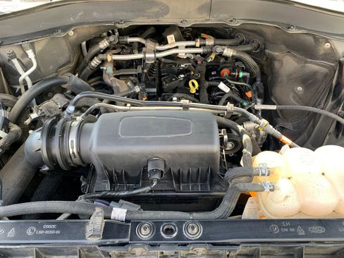 Used 2023 Ford Explorer XLT w/ Equipment Group 202A image 35